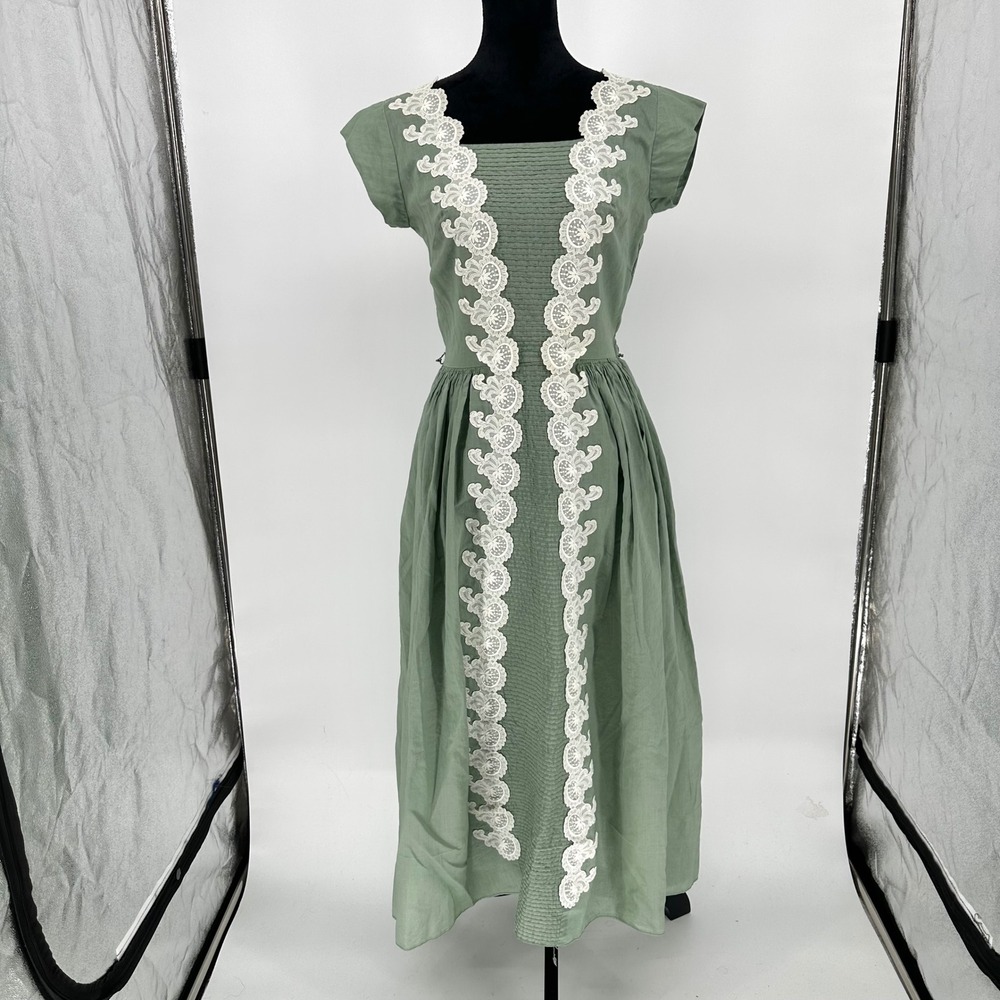 Vintage Paul Sachs Sage Green 50s Shirt Waist Day Dress Floral Prairie Cottage S